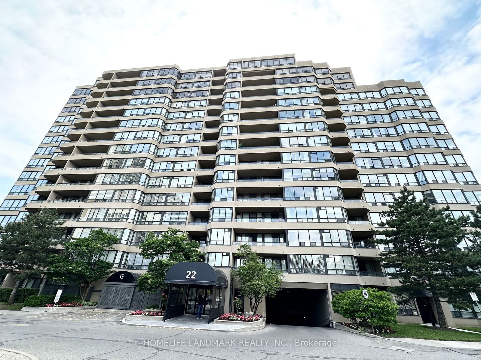 22 Clarissa Dr, unit 206 for sale