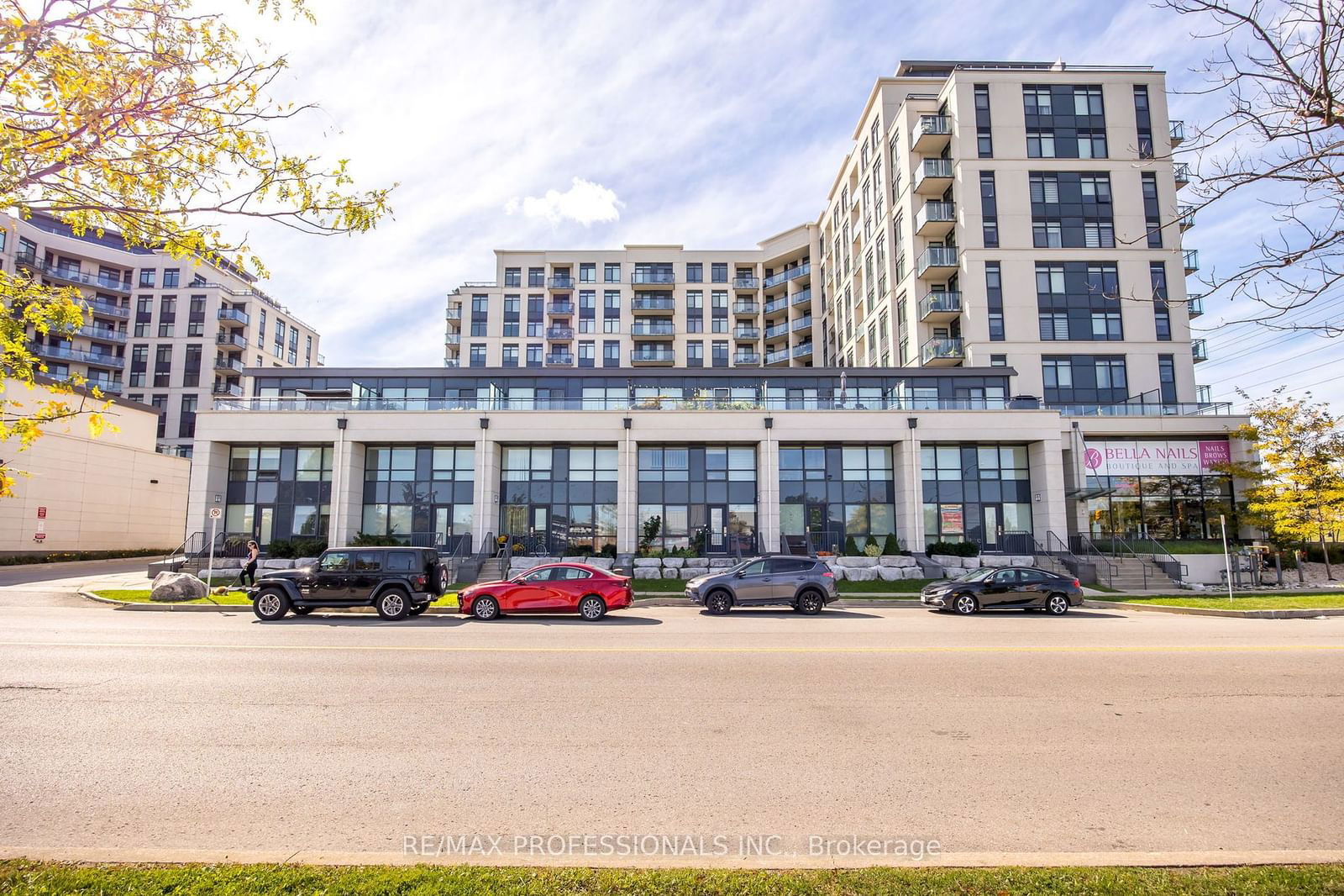 12 Woodstream Blvd, unit 209 for sale