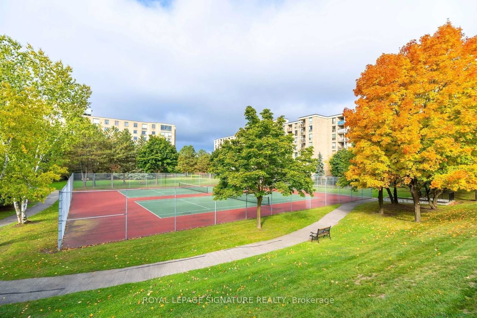 Mackenzie Square Condos, Richmond Hill, Toronto