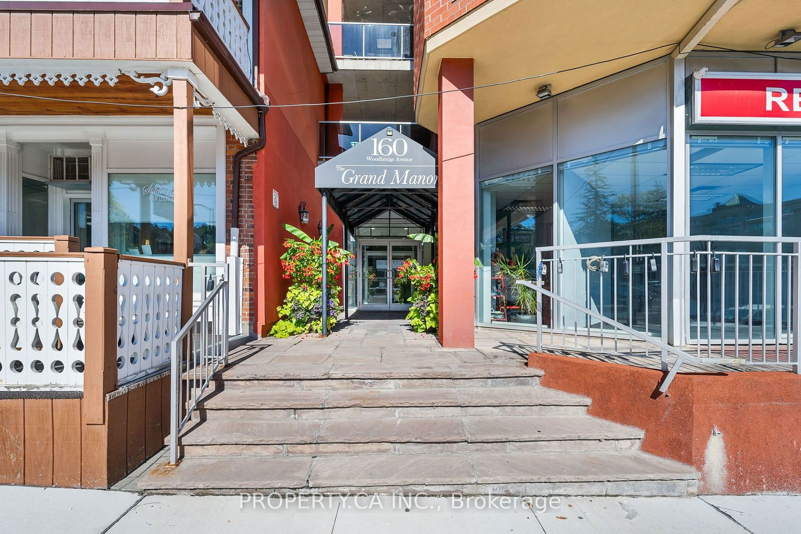 160 Woodbridge Ave, unit 401 for sale