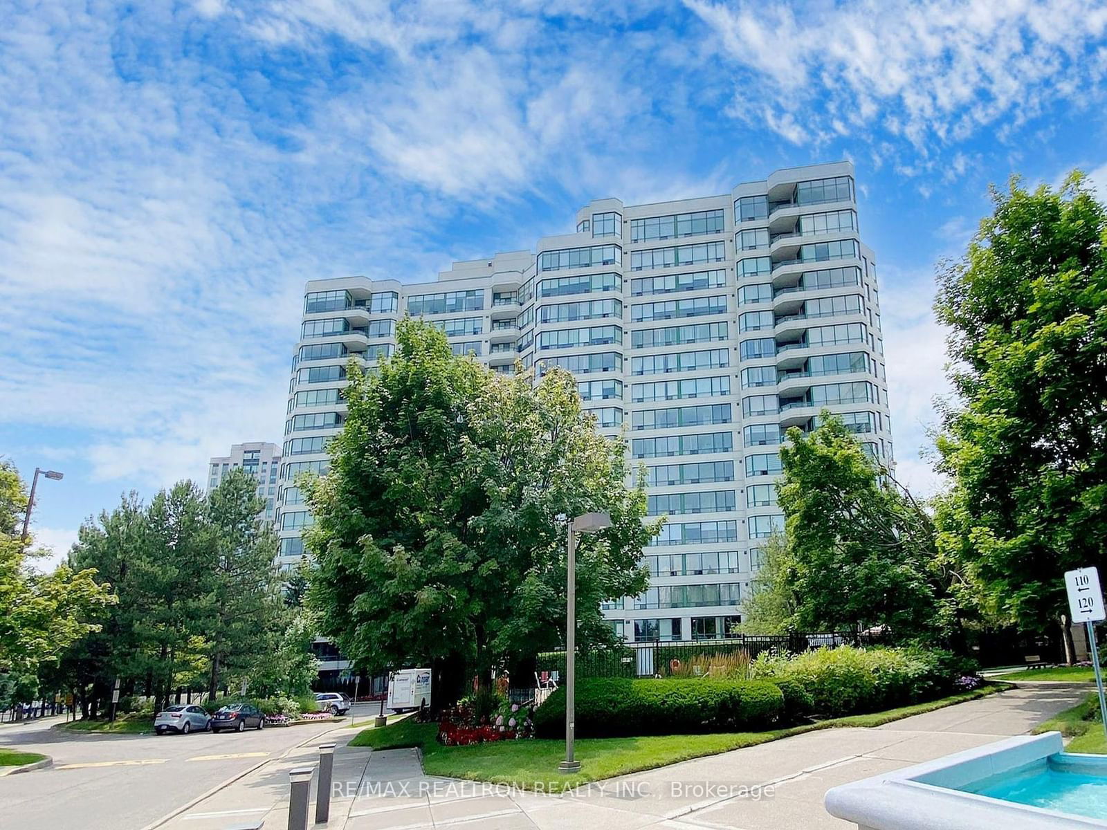 110 Promenade Circ, unit 107 for sale