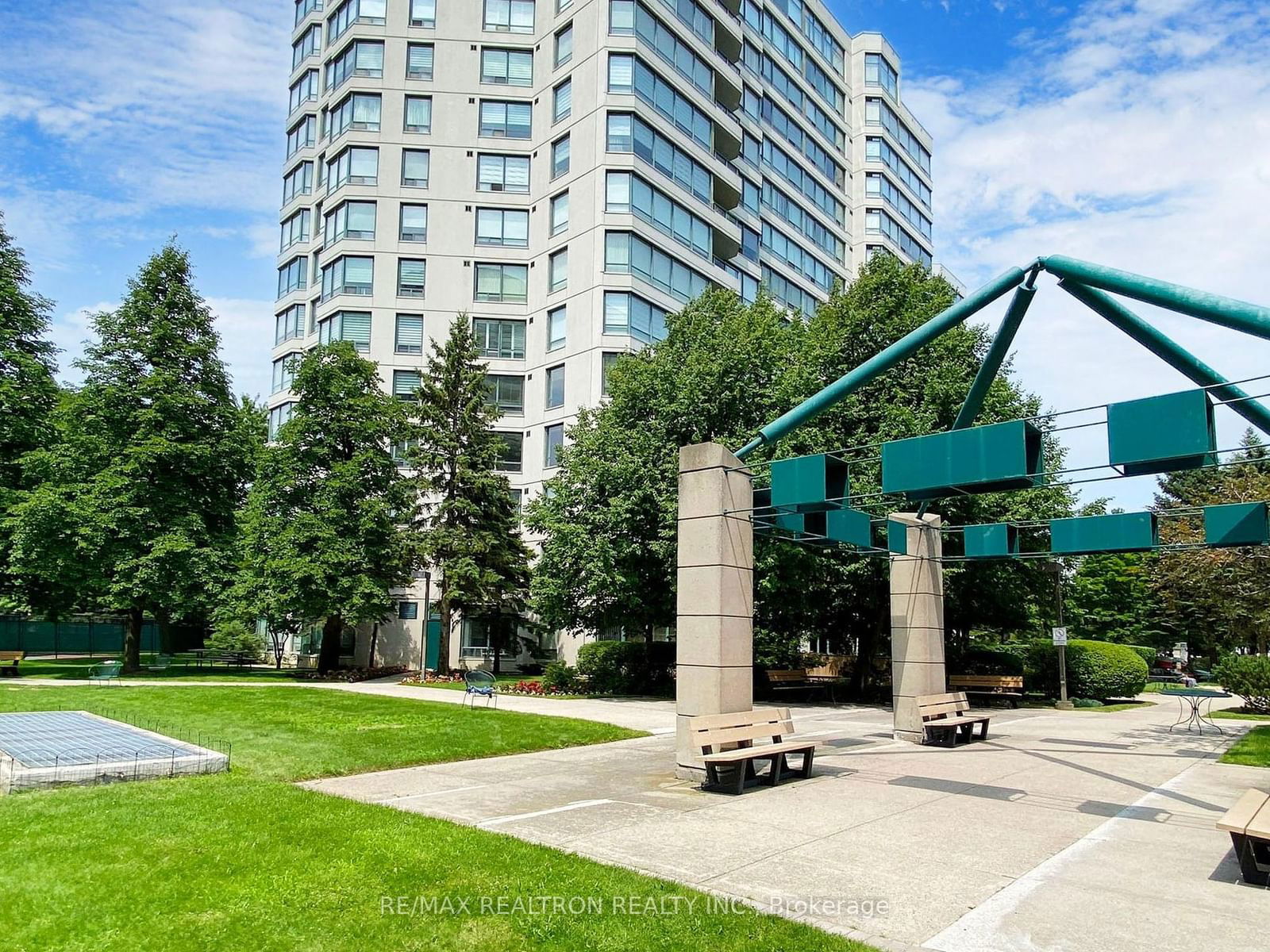 110 Promenade Circ, unit 107 for sale