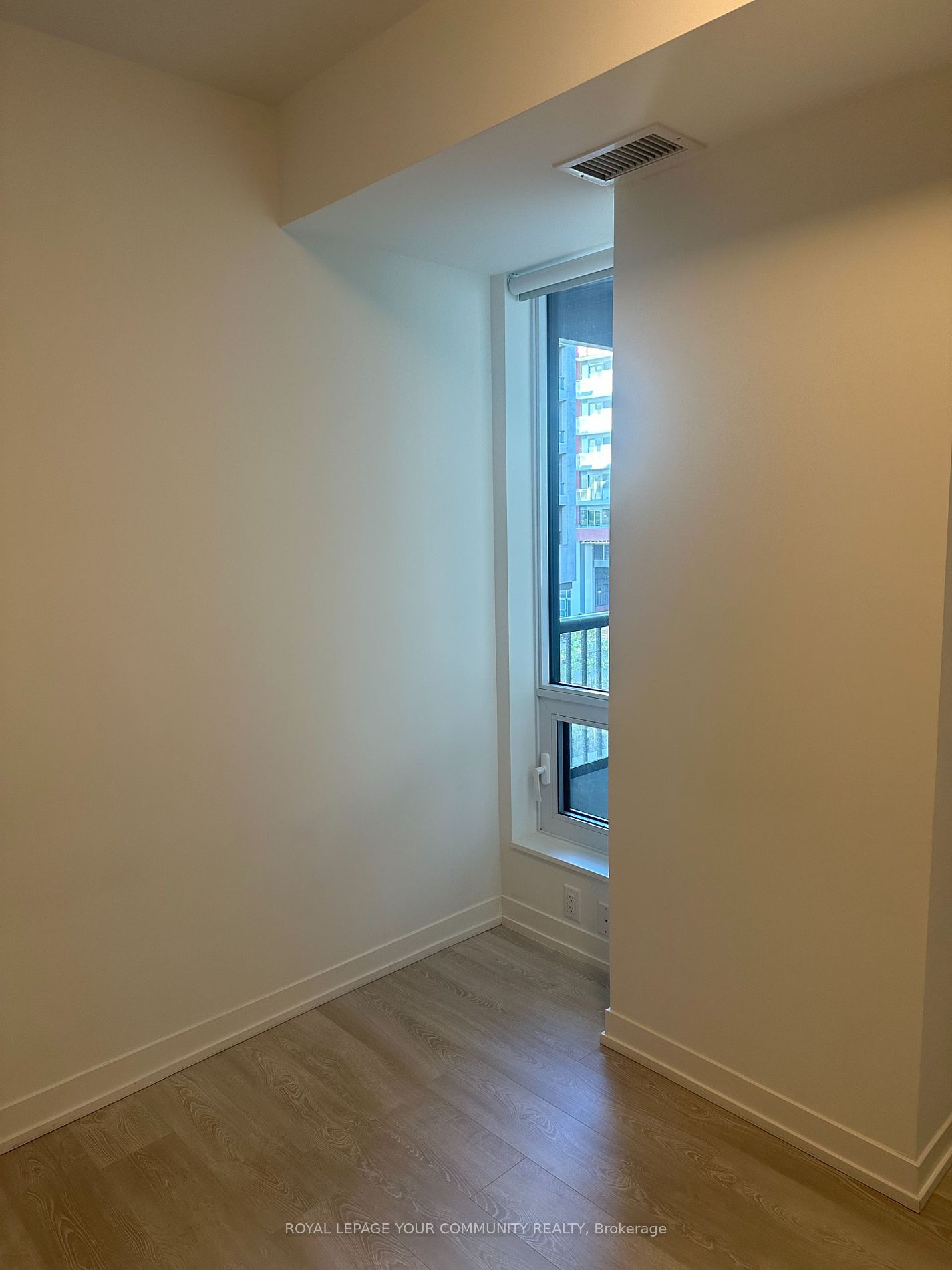 8868 Yonge St, unit 225 for rent