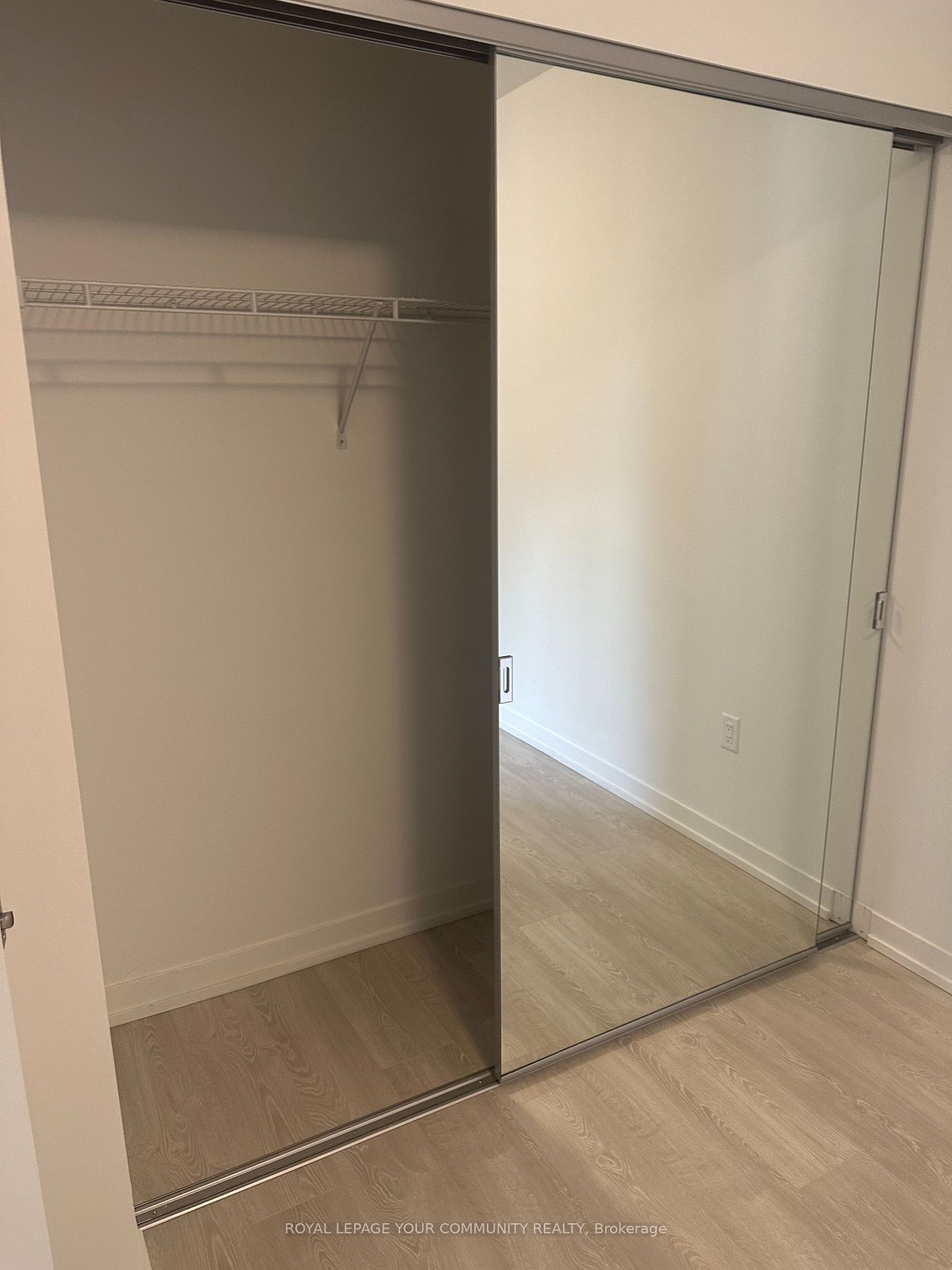 8868 Yonge St, unit 225 for rent