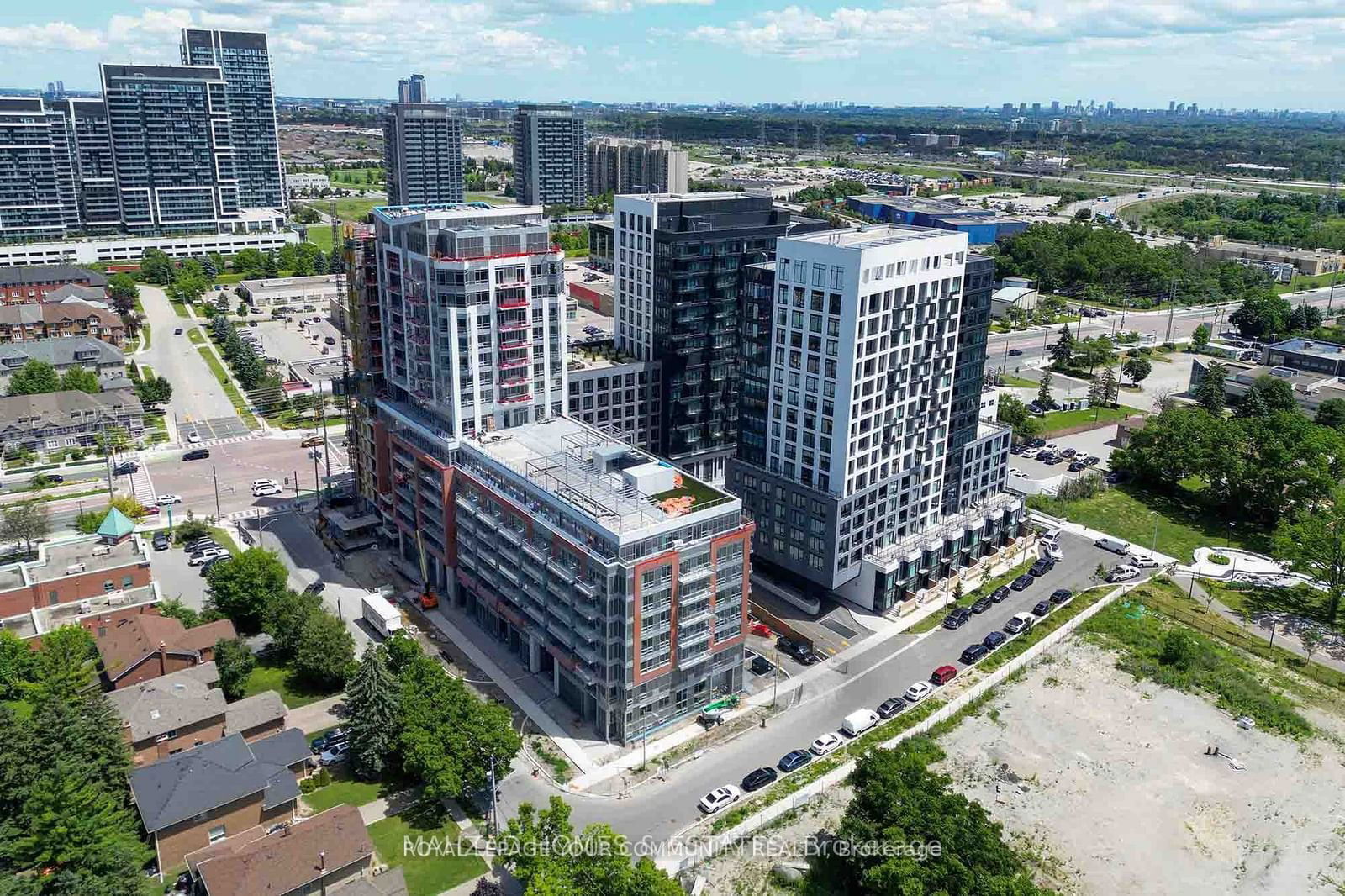 8868 Yonge St, unit 225 for rent