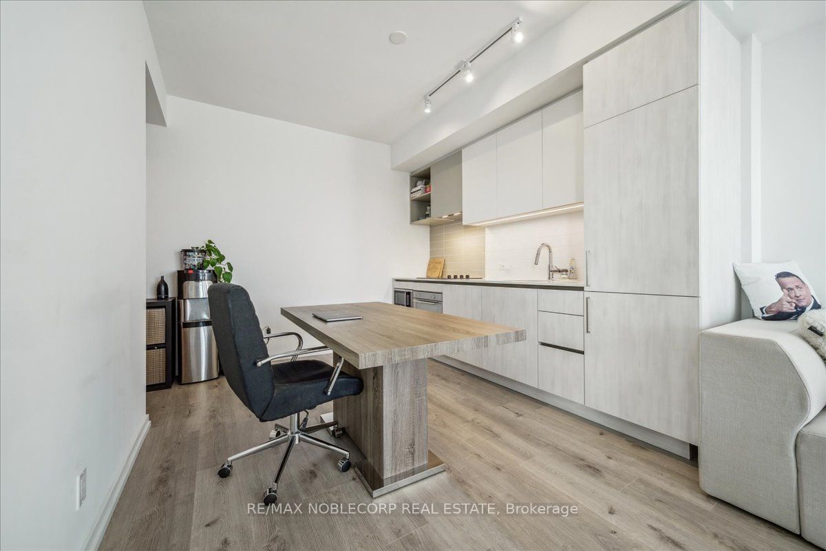 7890 Jane St, unit 5311 for rent