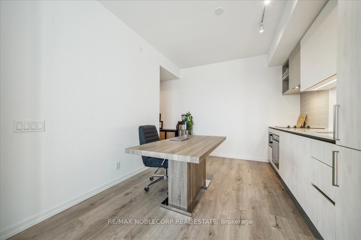 7890 Jane St, unit 5311 for rent