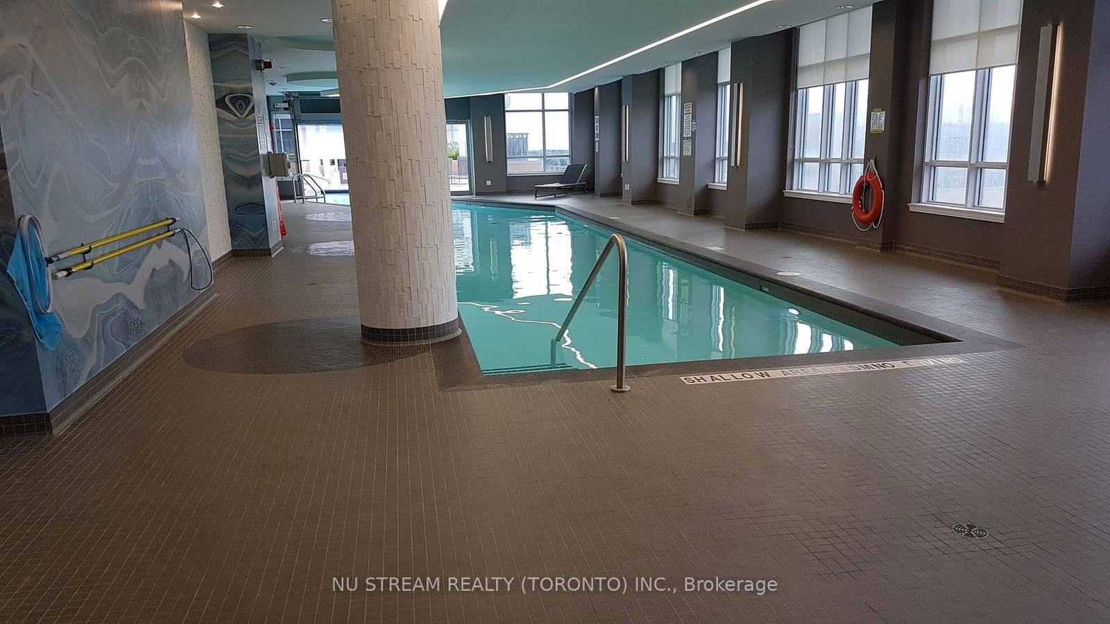 9191 Yonge St, unit 310 for rent