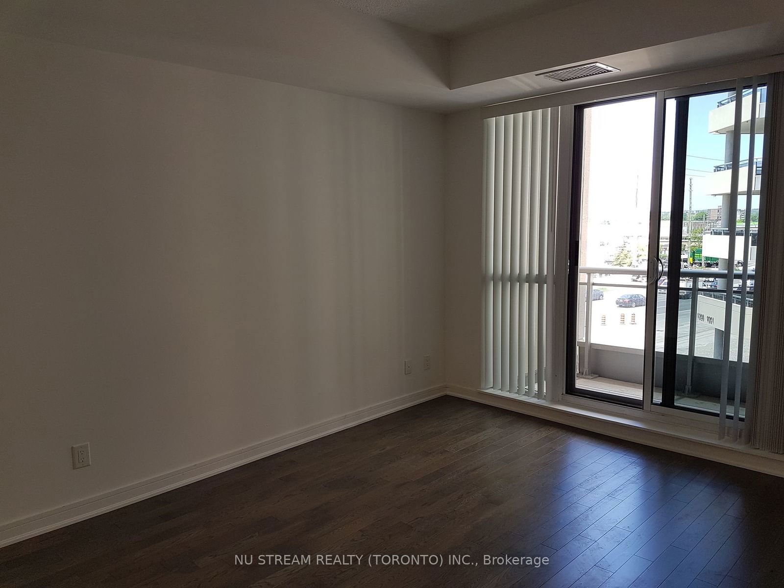 9191 Yonge St, unit 310 for rent