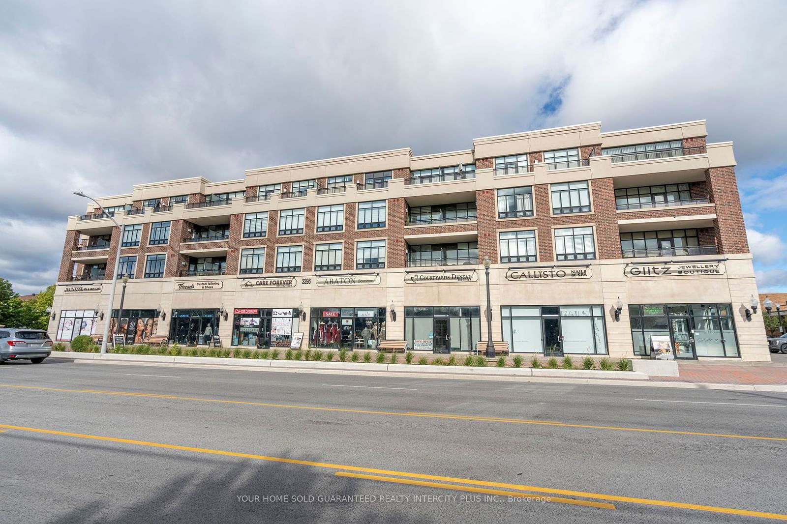 2396 Major Mackenzie Dr, unit 106 for sale