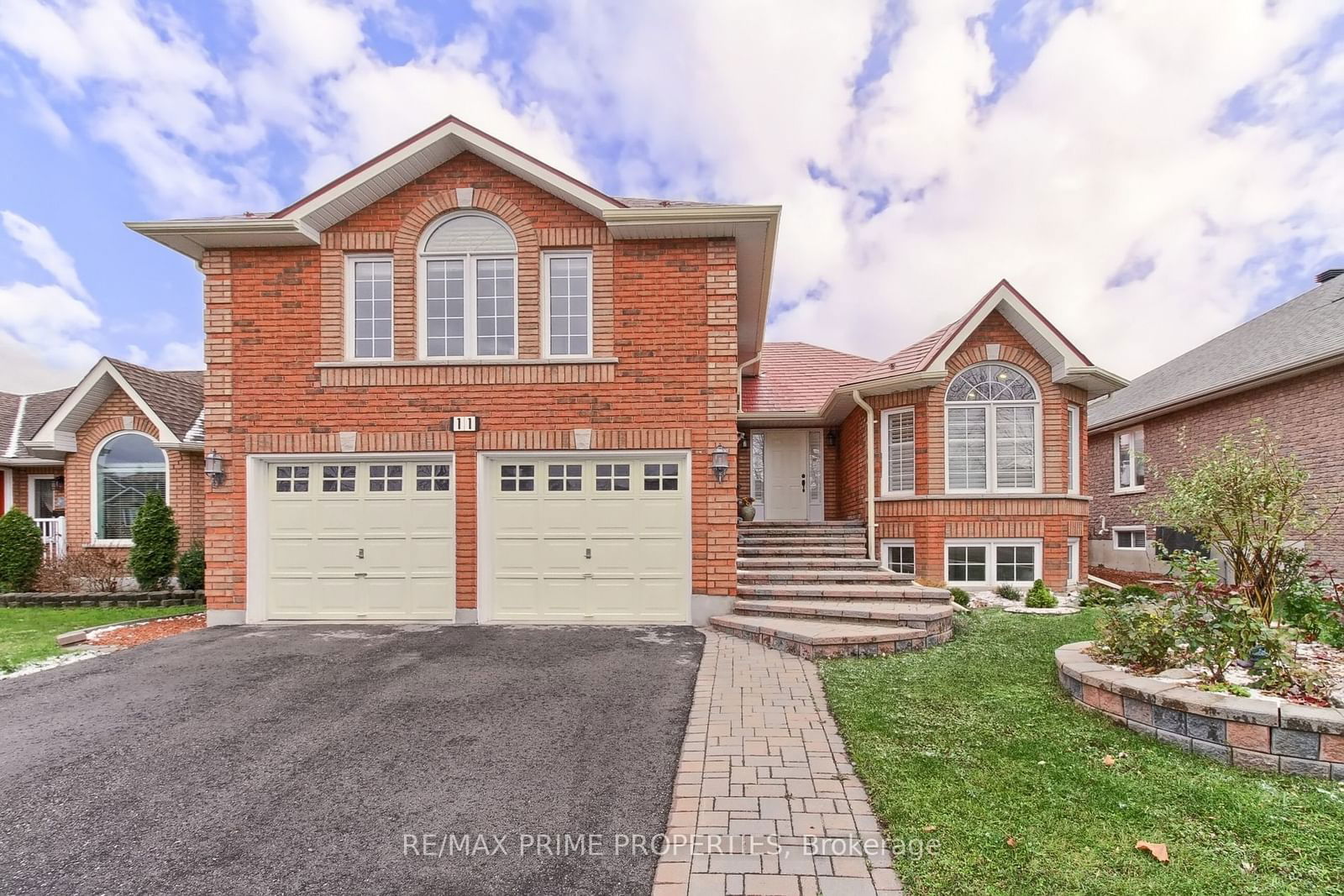 11 Kerfoot Cres for sale 