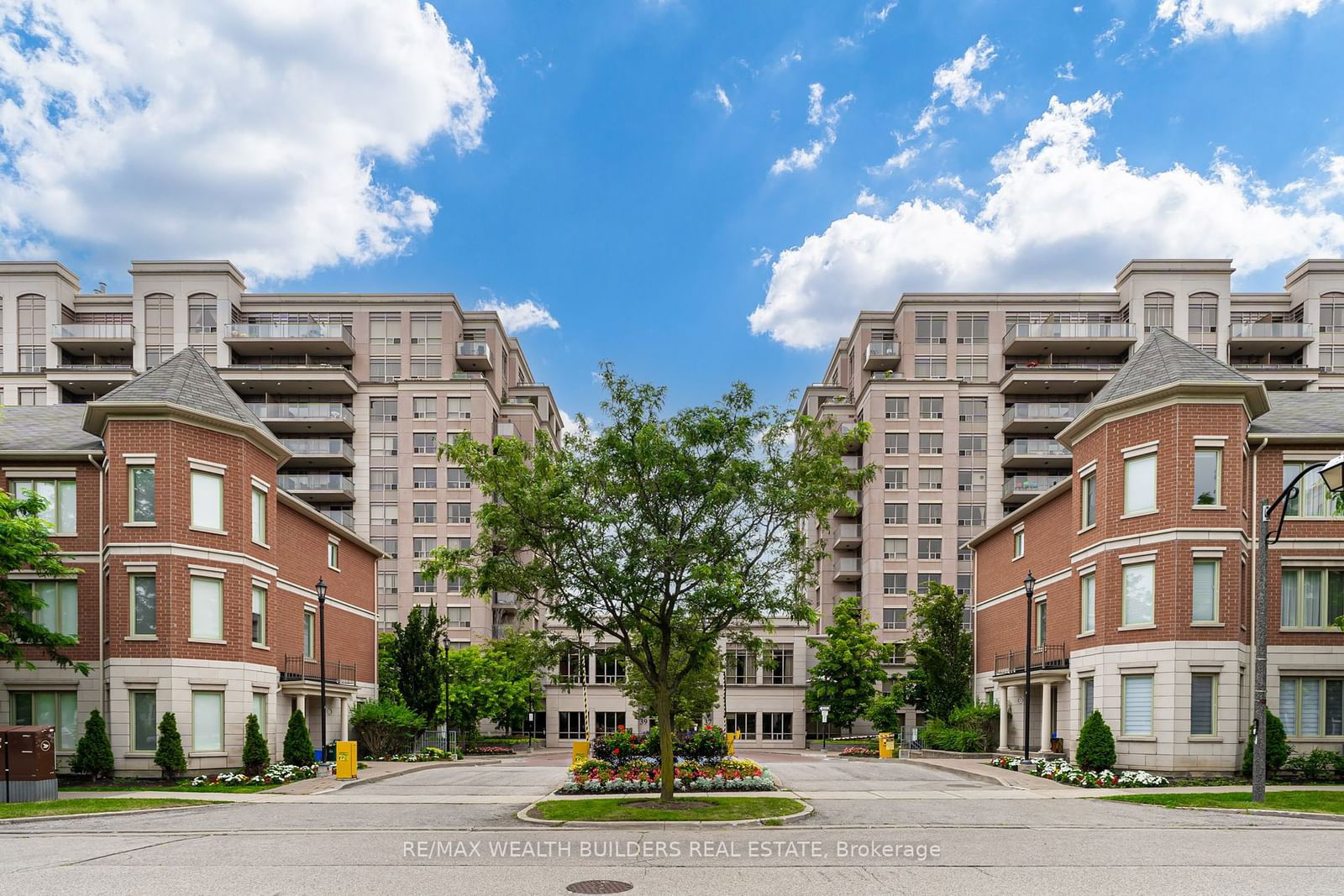 39 Galleria Pkwy S, unit 308 for sale