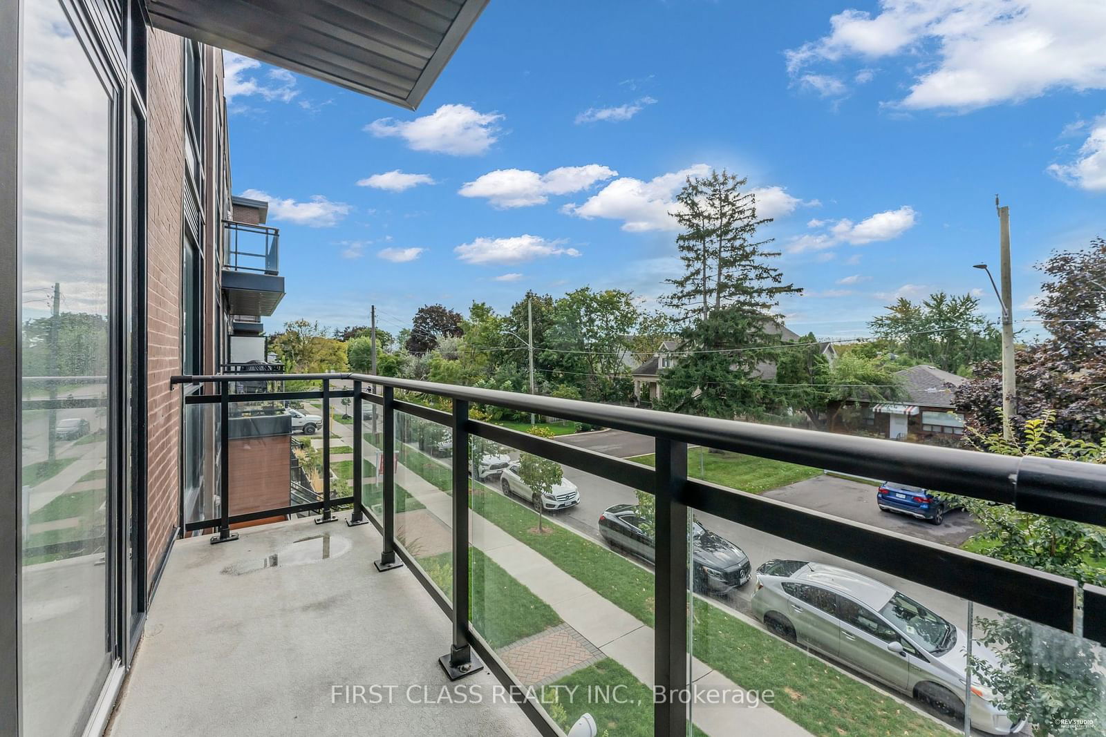 32 Coles Ave, unit F1003 for sale