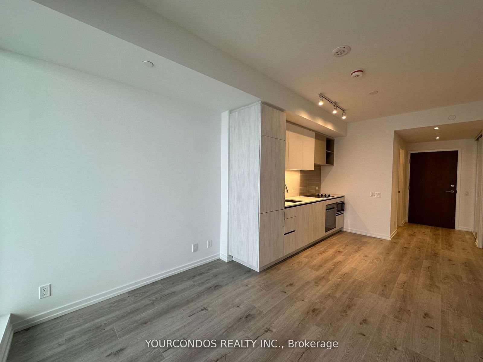 7890 Jane St, unit 5603 for rent