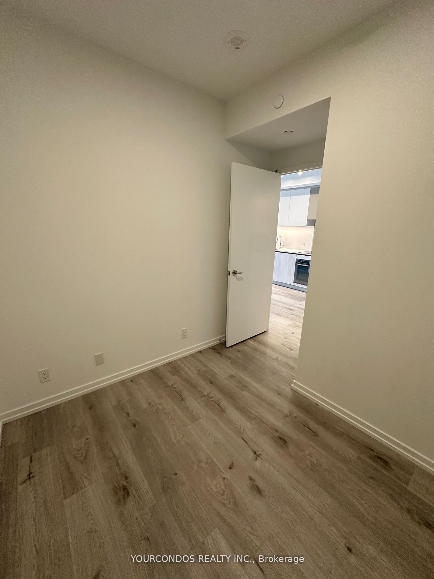 7890 Jane St, unit 5603 for rent