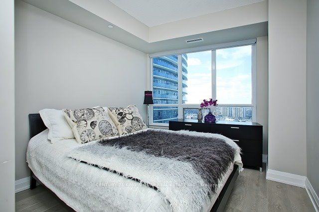 7171 Yonge St, unit 1912 for rent