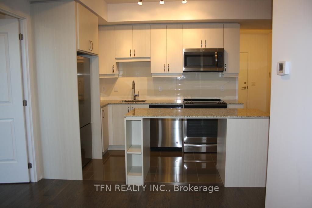 9201 Yonge St, unit 519 for rent