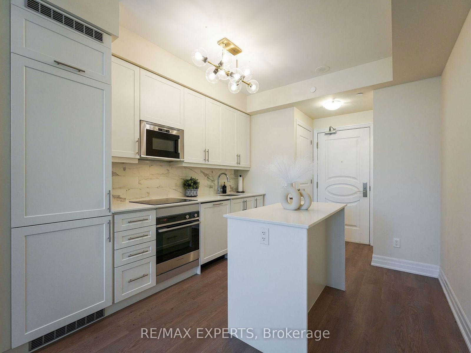 9085 Jane St N, unit 502 for sale