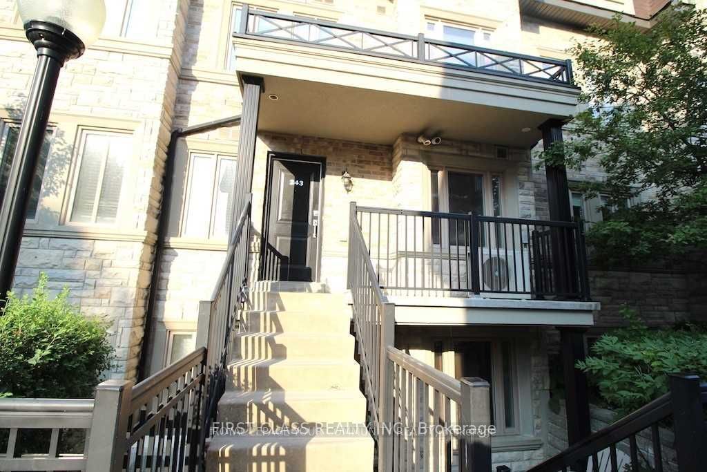 318 John St, unit 243 for rent