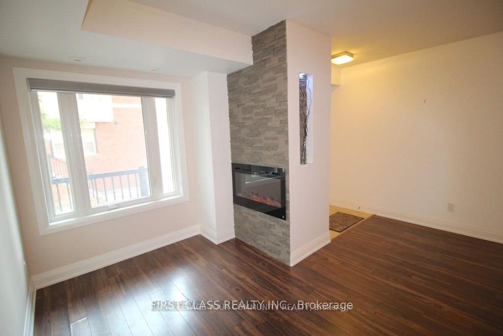 318 John St, unit 243 for rent