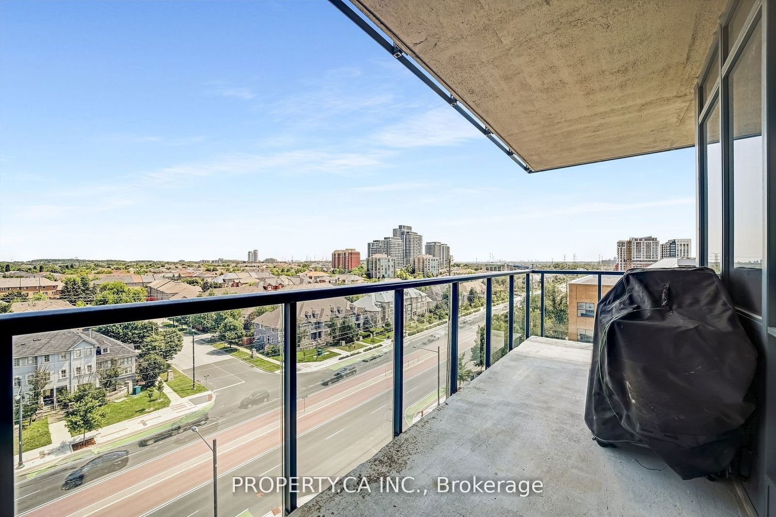 9088 Yonge St, unit 808 for rent