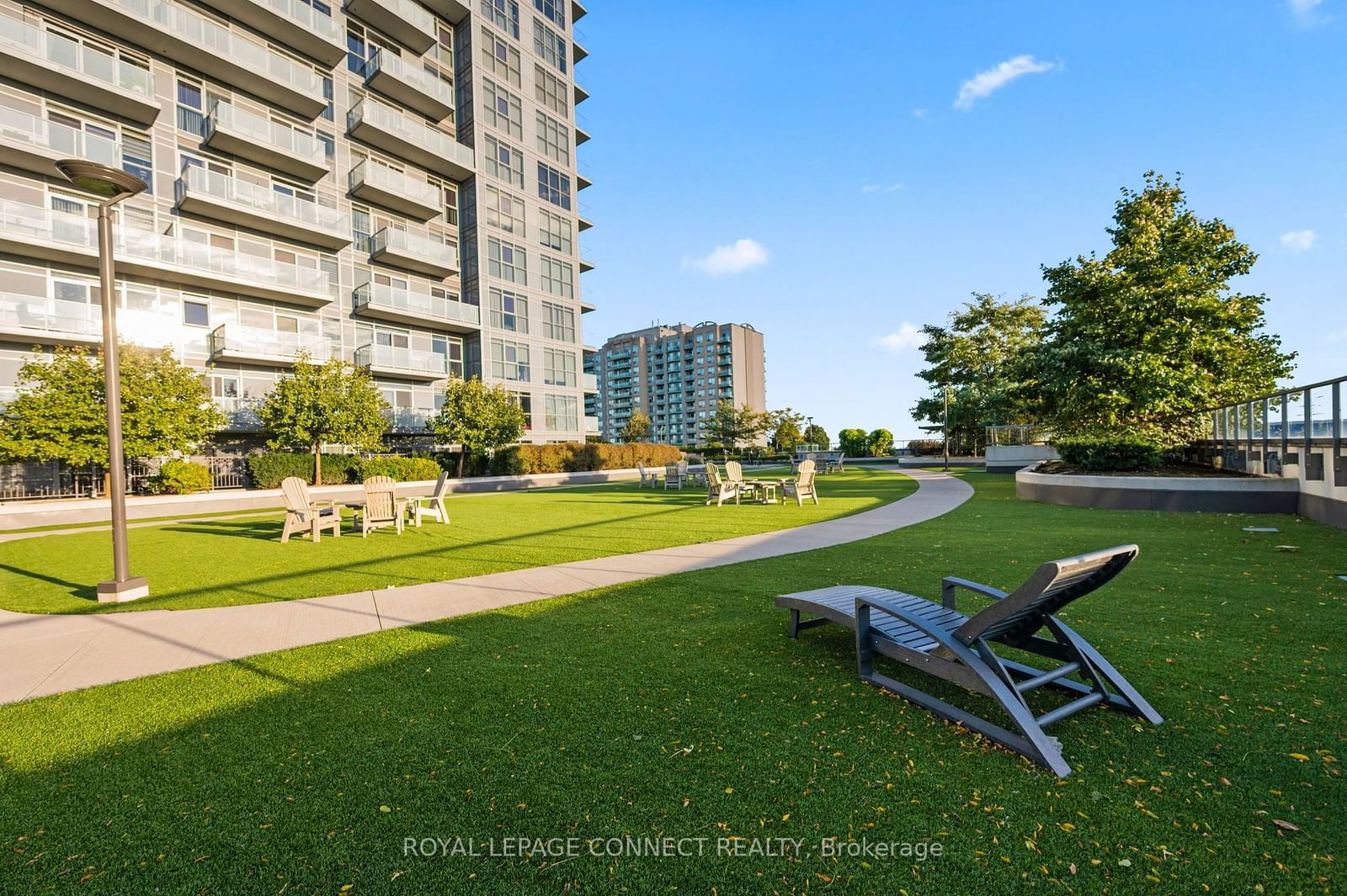 SkyCity Condos, Richmond Hill, Toronto