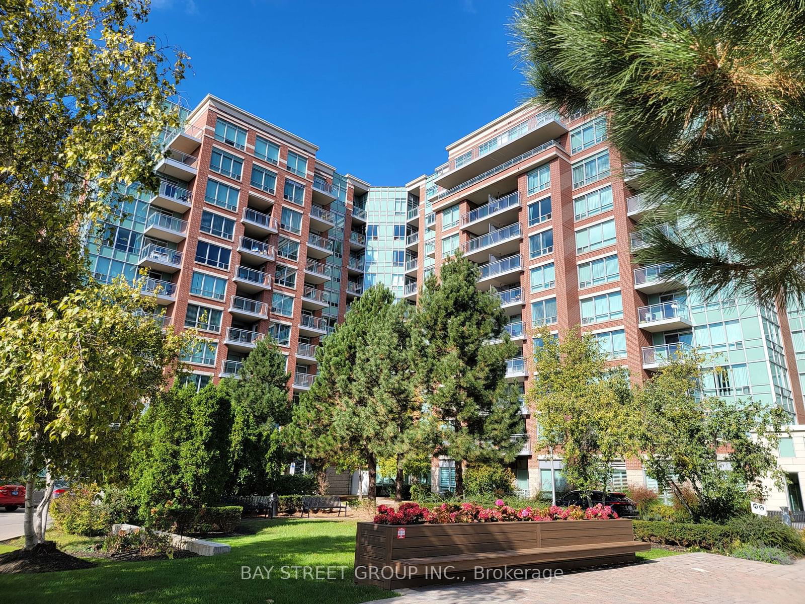 48 Suncrest Blvd, unit 601 for sale