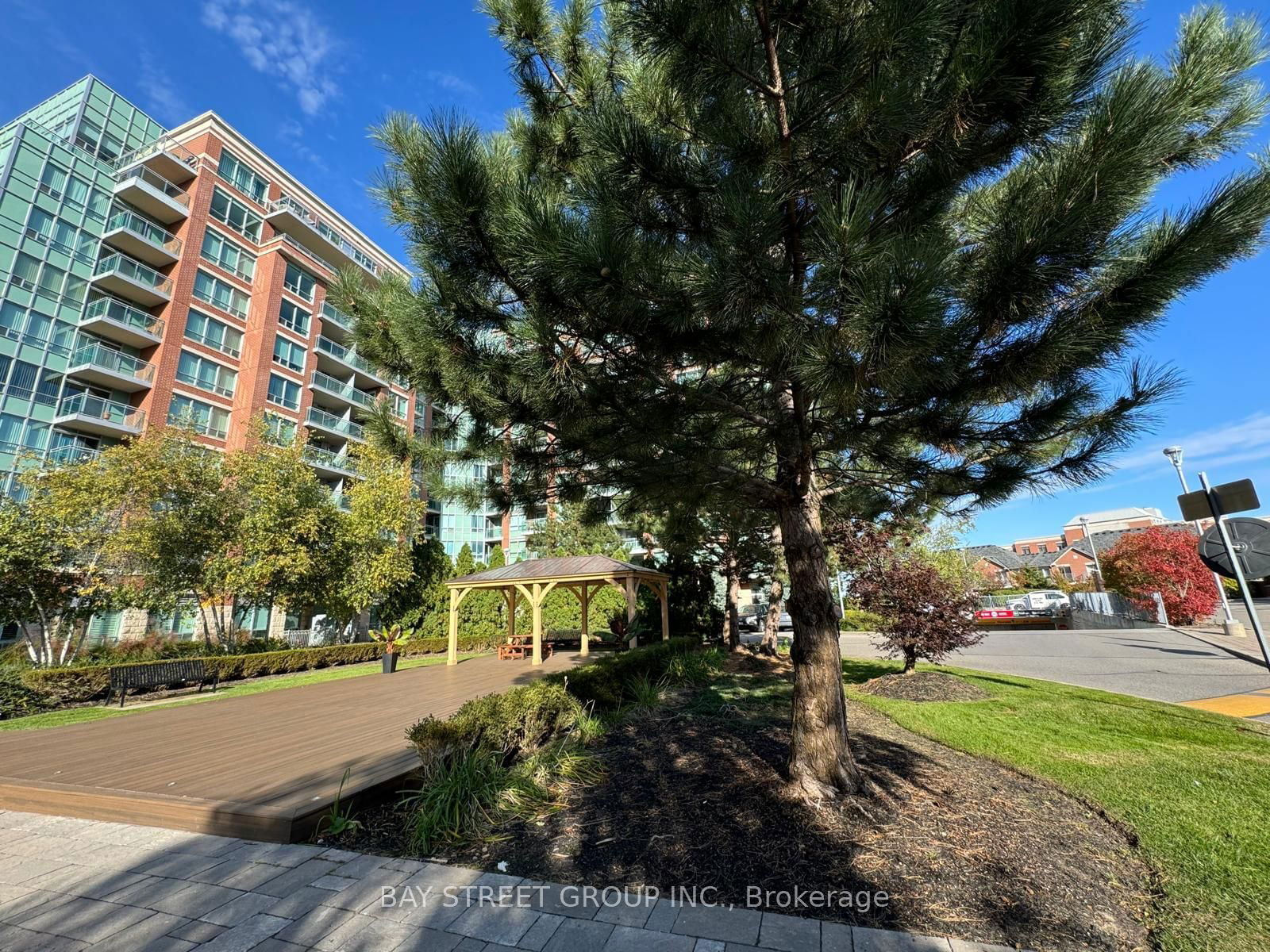 48 Suncrest Blvd, unit 601 for sale