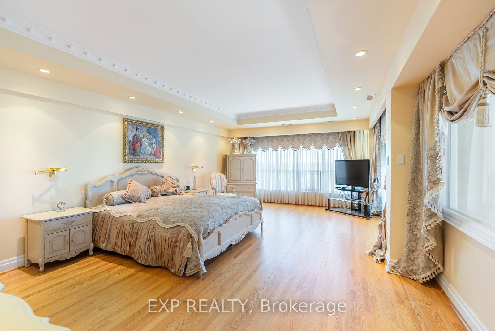 1 Clark St W, unit PH 4 for sale