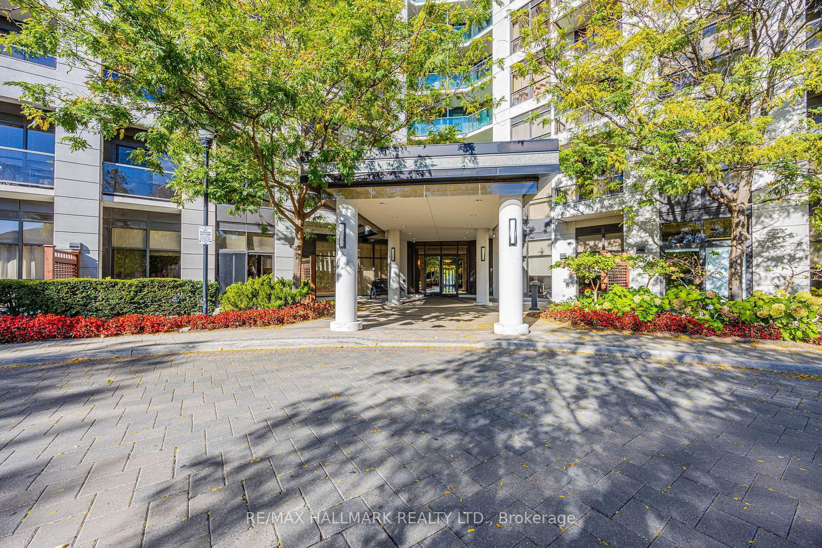 18 Harding Blvd, unit 209 for sale