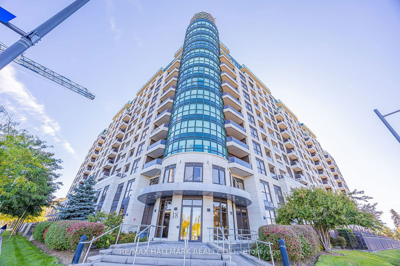 18 Harding Blvd, unit 209 for sale