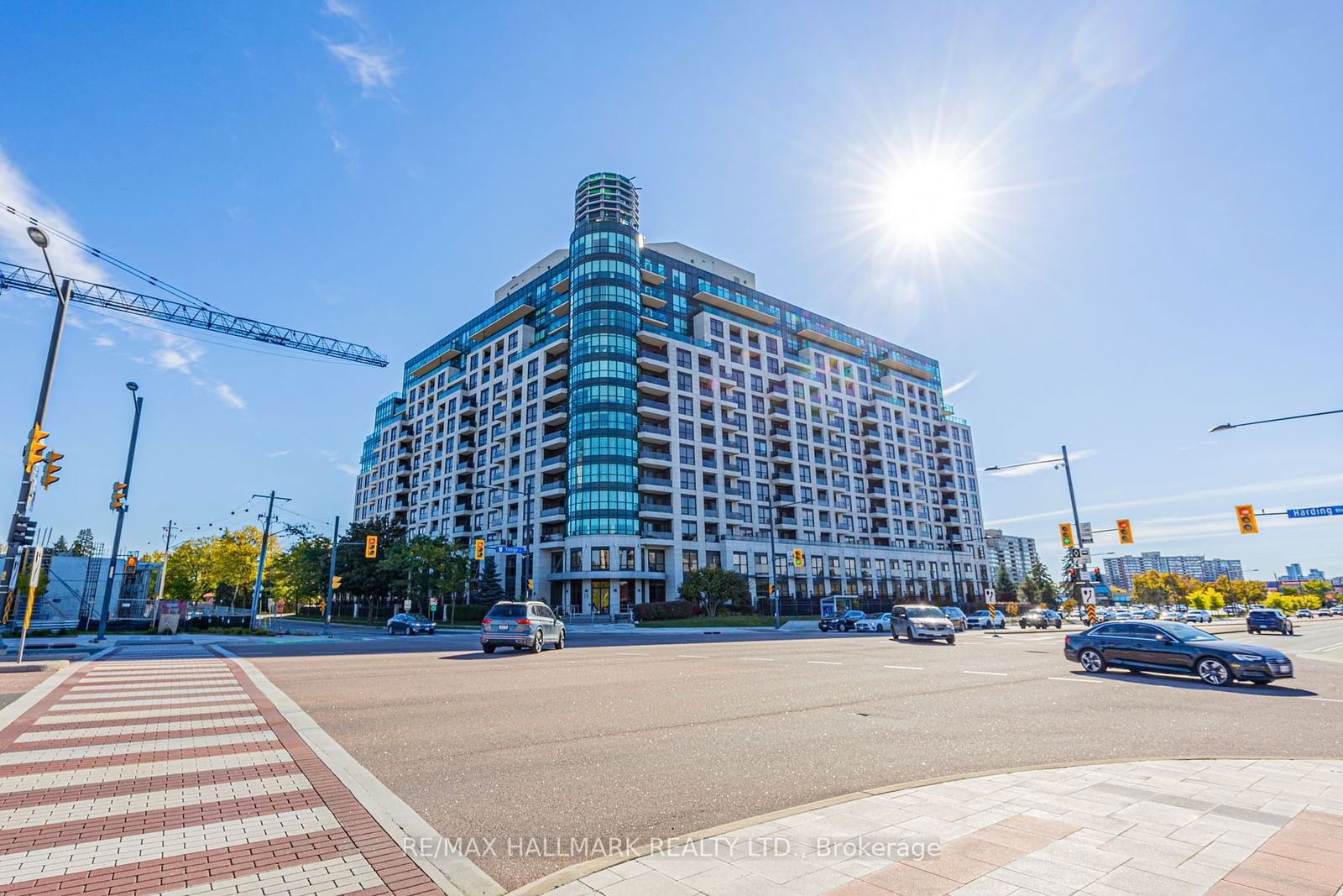 18 Harding Blvd, unit 209 for sale