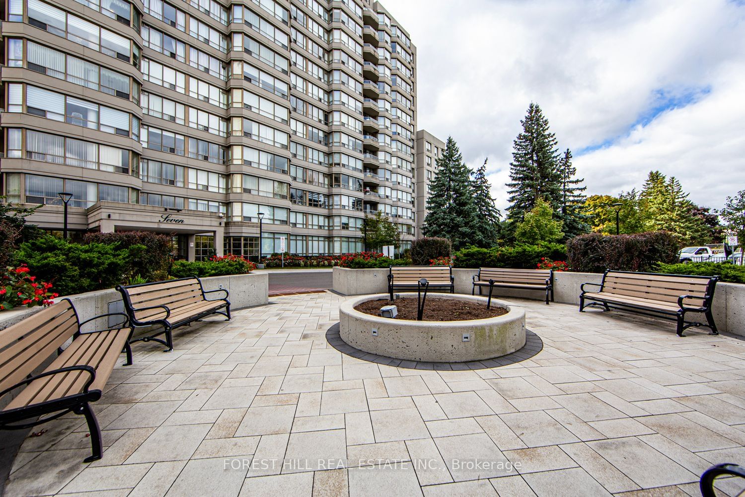 7 Townsgate Dr, unit 1014 for sale