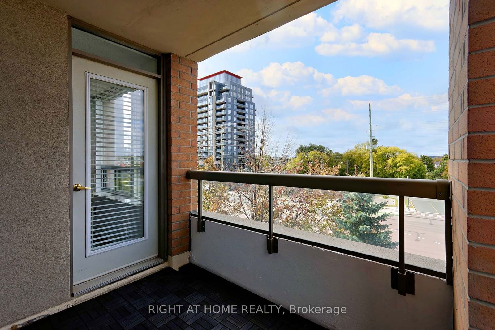 9 Northern Heights Dr, unit 412 for sale