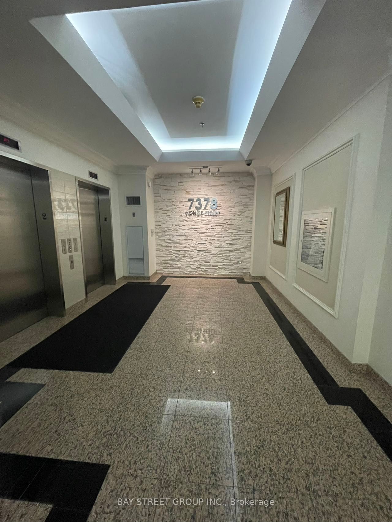 7378 Yonge St for sale 