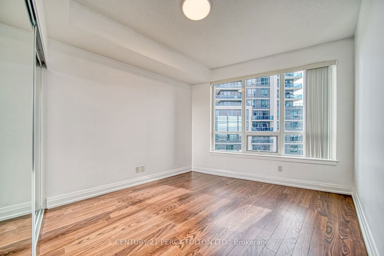 7171 Yonge St, unit 2115 for rent