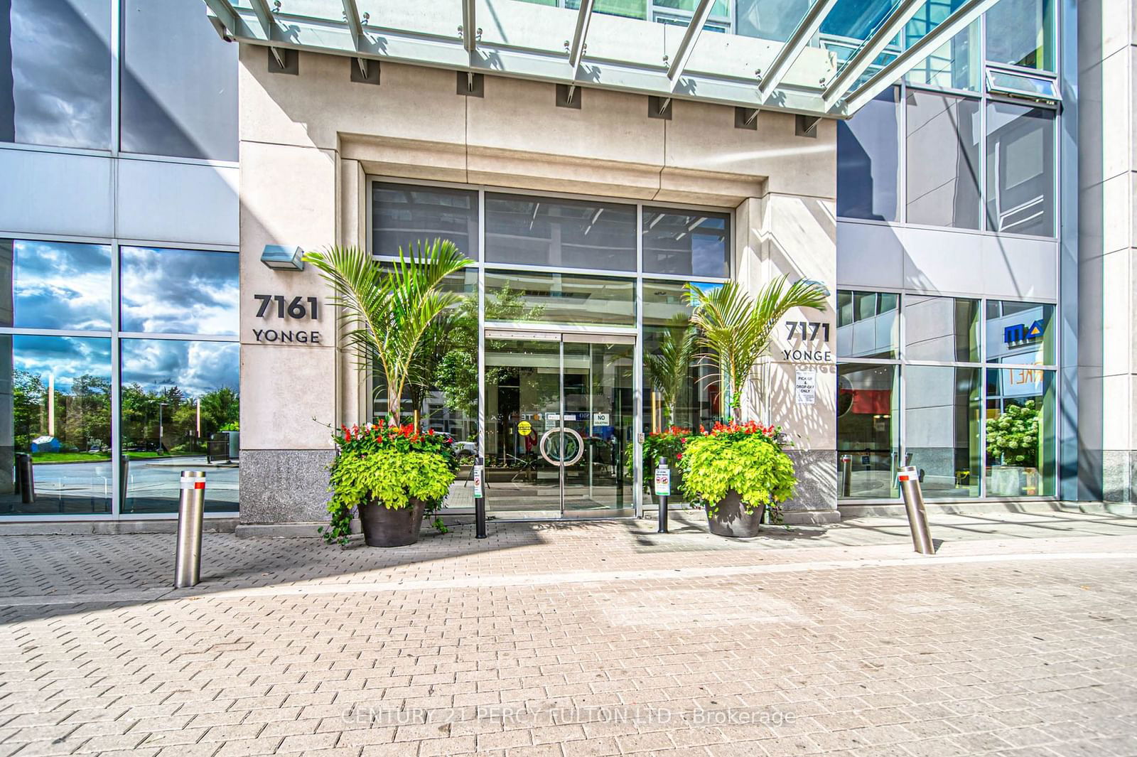 7171 Yonge St, unit 2115 for rent