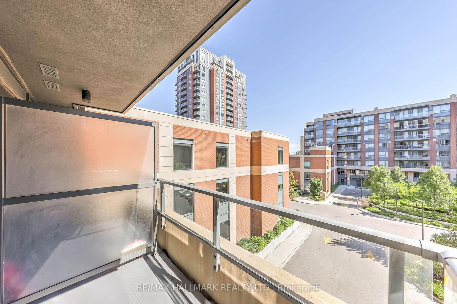 28 Uptown Dr, unit 330 for rent