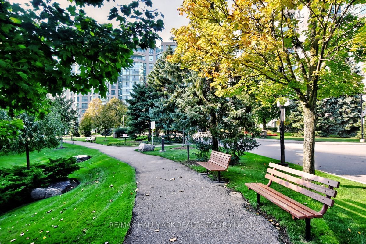 Landmark of Thornhill II Condos, Markham, Toronto