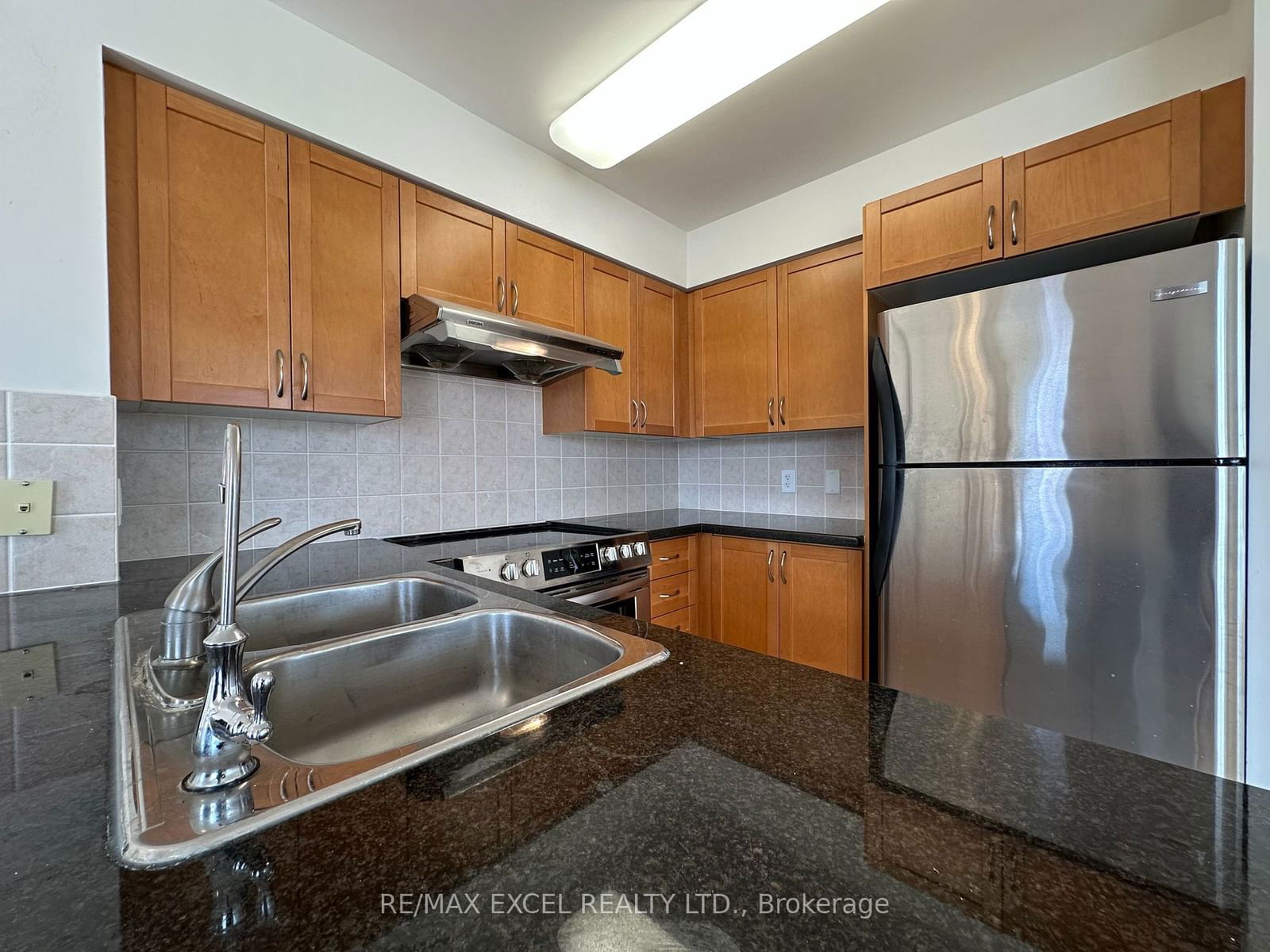 7363 Kennedy Rd, unit 220 for rent