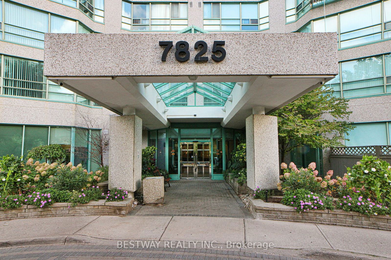 7825 Bayview Ave, unit 807 for sale