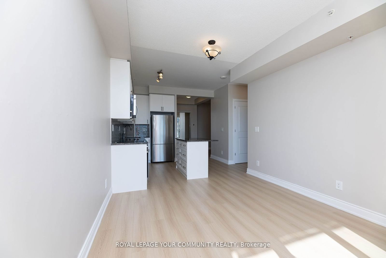 9090 Yonge St, unit 607 for rent