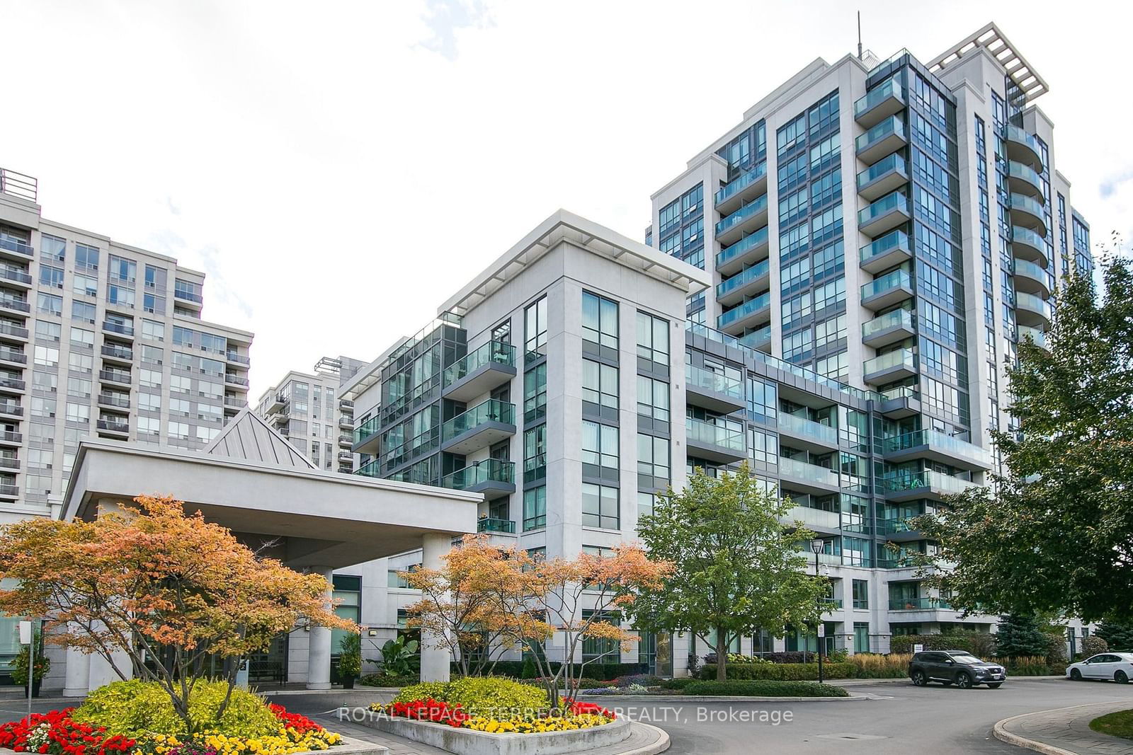 30 North Park Rd, unit 611 for sale