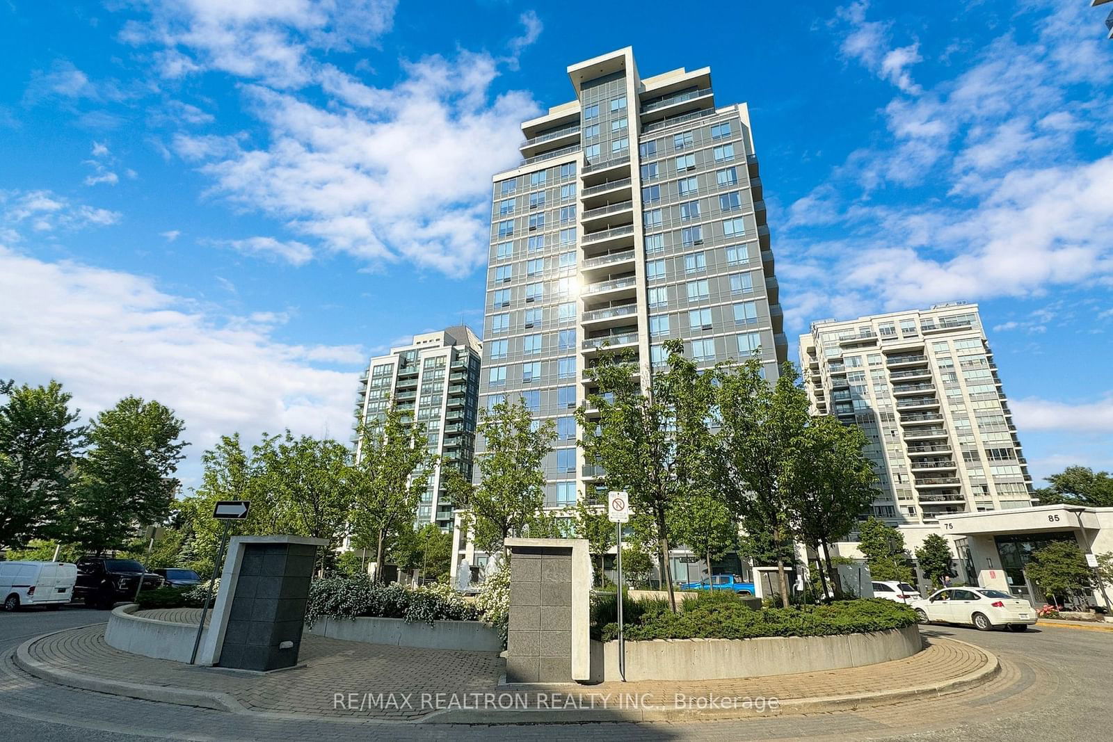 75 North Park Rd, unit 707 for rent