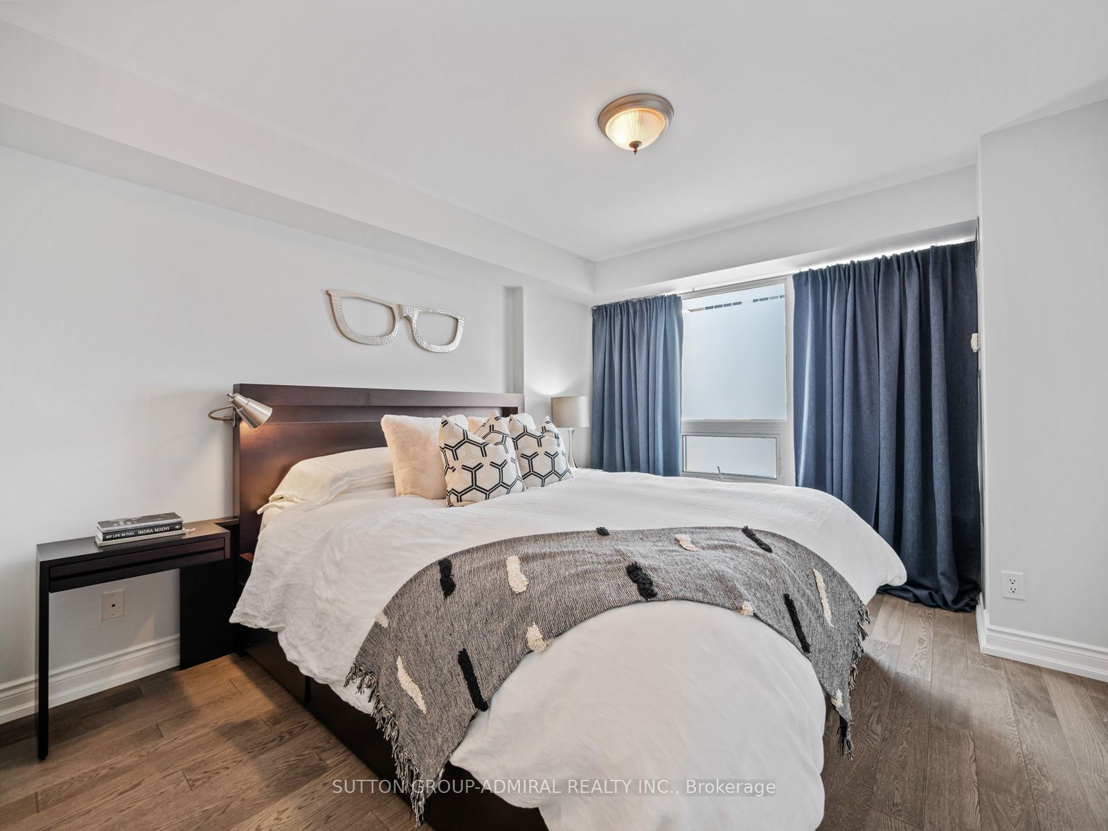 7 North Park Rd, unit 805 for sale