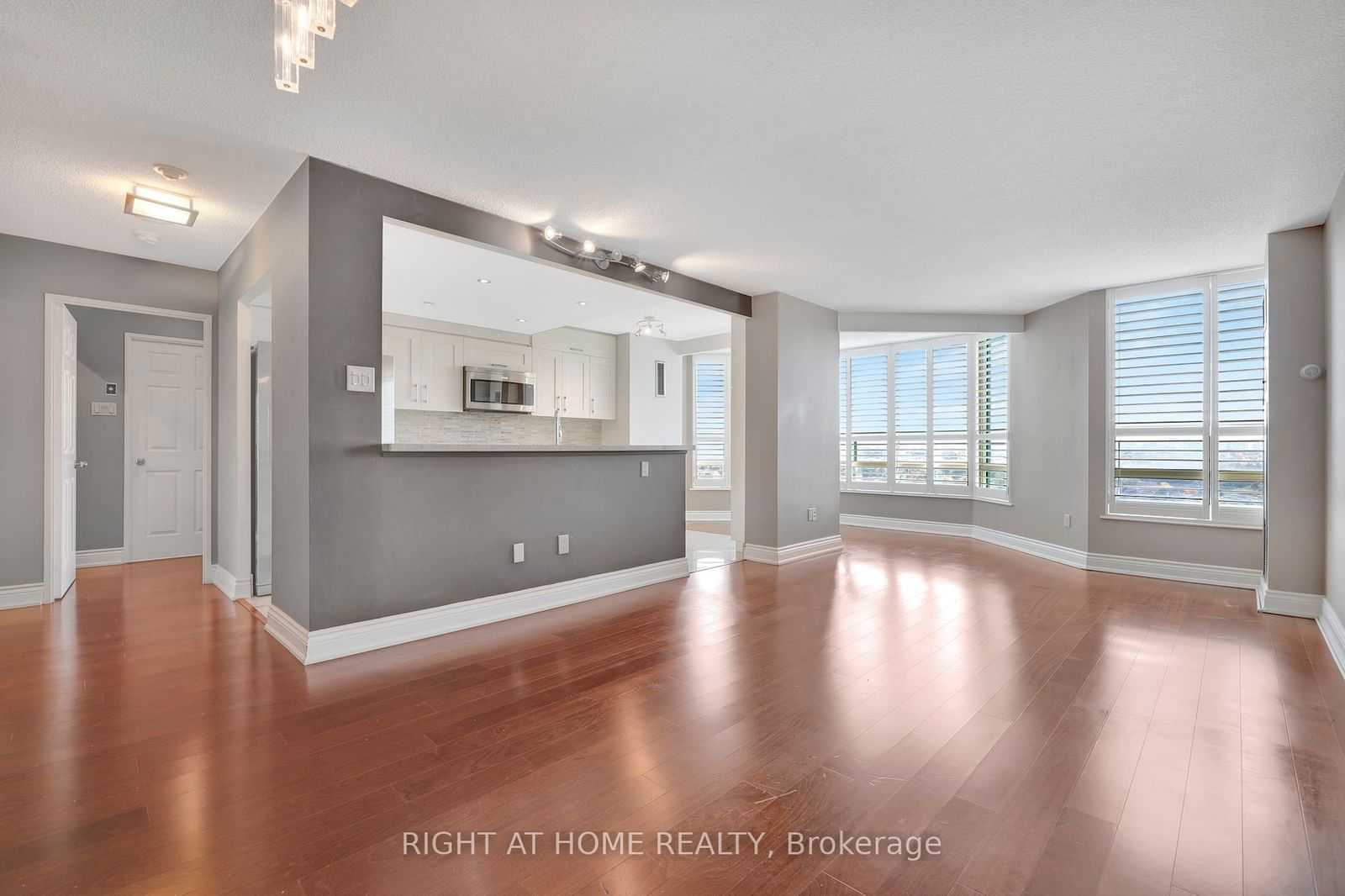 7805 Bayview Ave, unit 1216 for sale