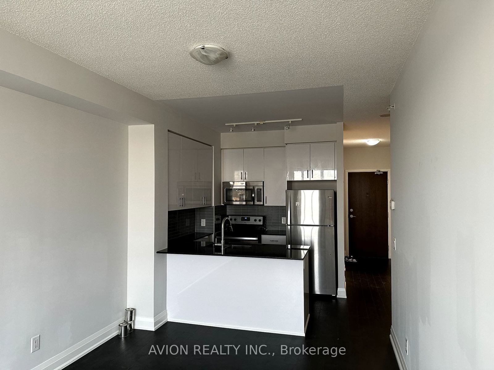 9582 Markham Rd, unit 907 for rent