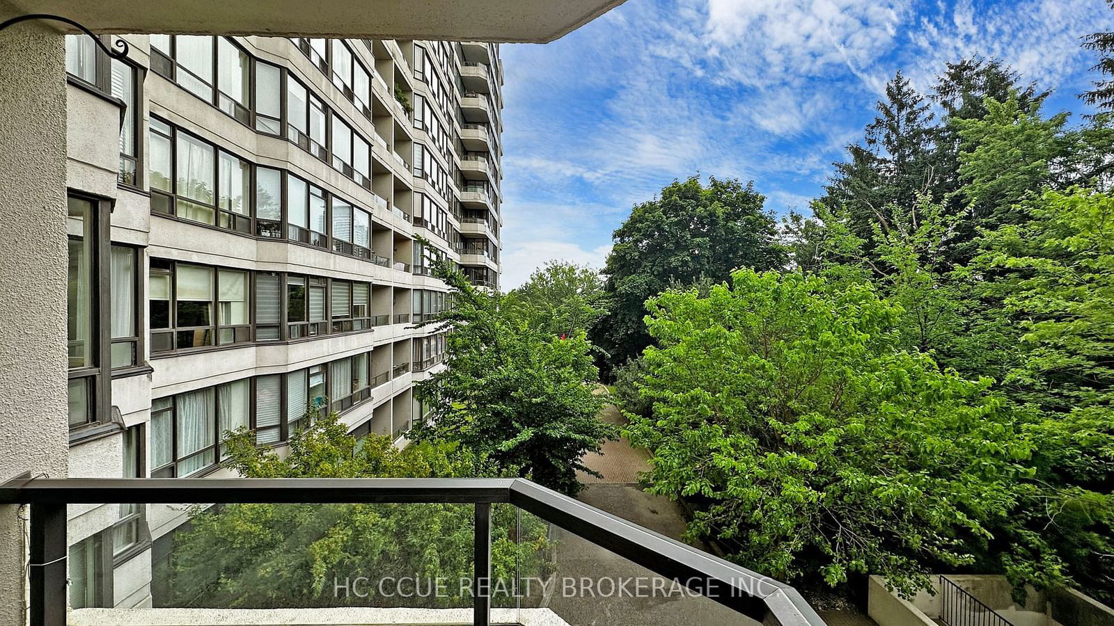 8501 Bayview Ave, unit 319 for sale