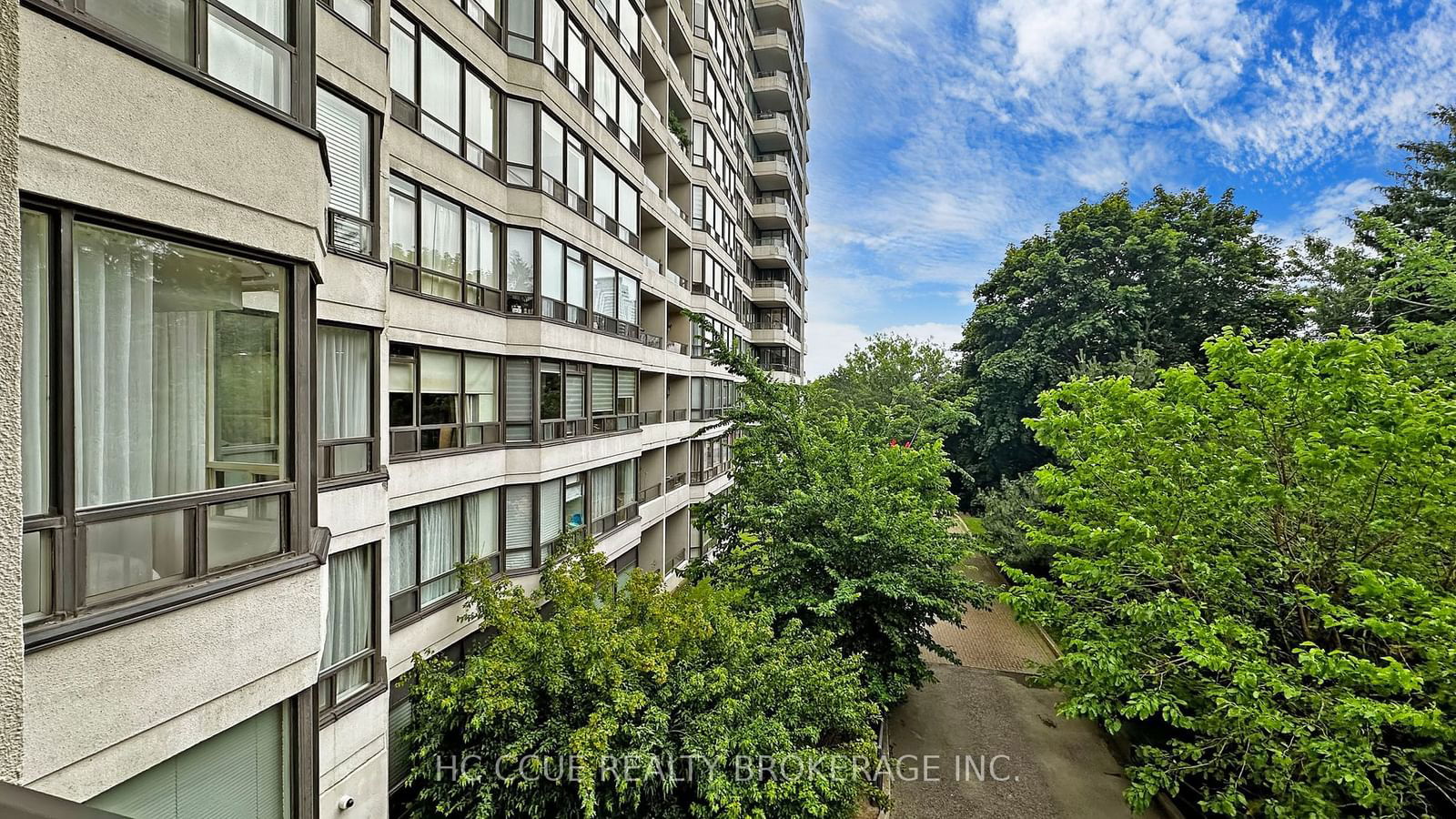 8501 Bayview Ave, unit 319 for sale