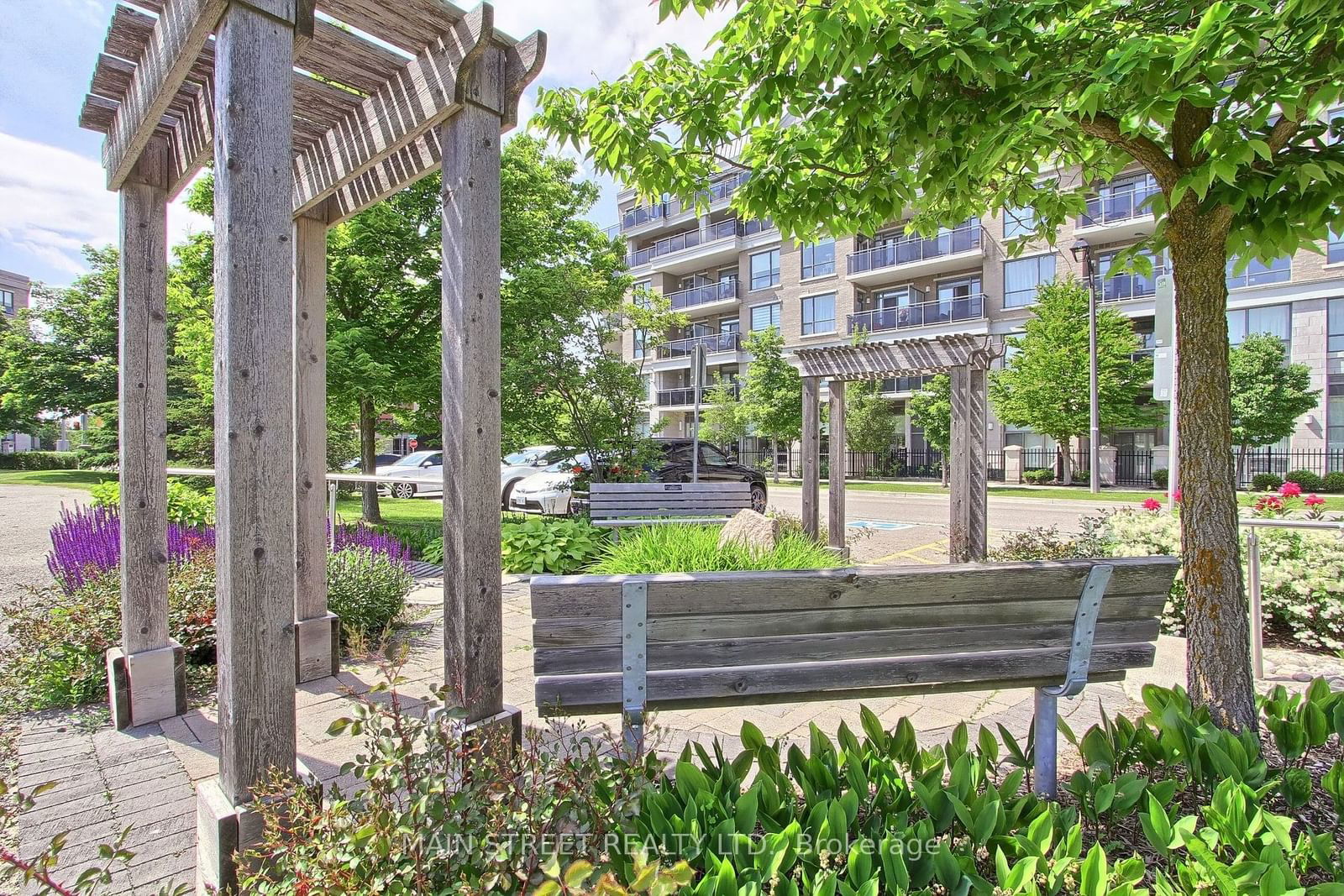 111 Civic Square Gate W, unit 320 for sale